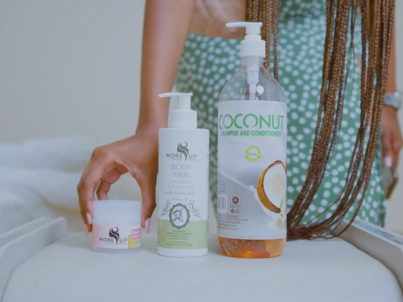 More Up Cosmetic Shower Gel & Oil