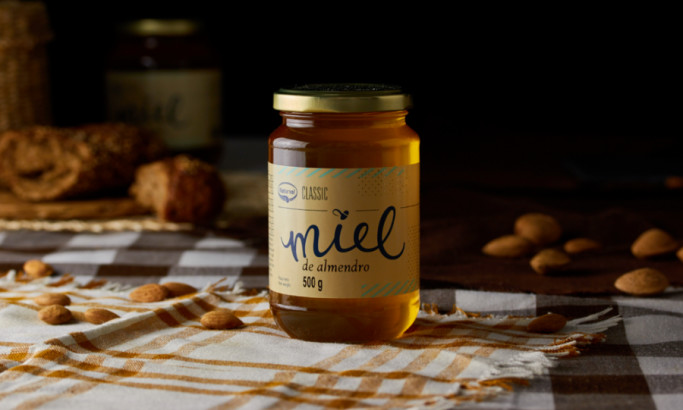 Naturval Miel honey series packaging design.