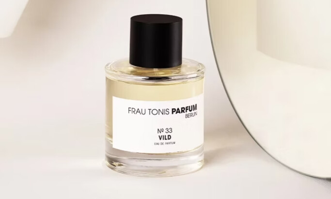 Frau Tonis Parfum packaging design by Contacto Studio.