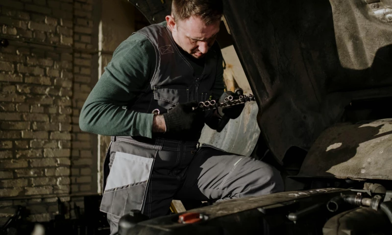 YANA Digital Solution - Truck Repair in Canada