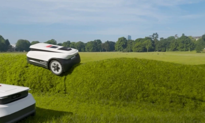 HAUT CGI - Ecovacs GOAT