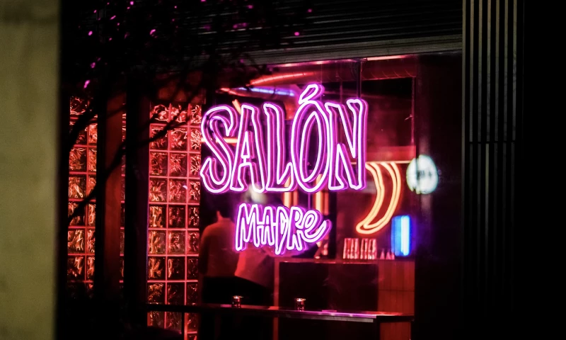 Sanna Studio - Restaurant & Bar Branding for Salòn Madre in Manchester