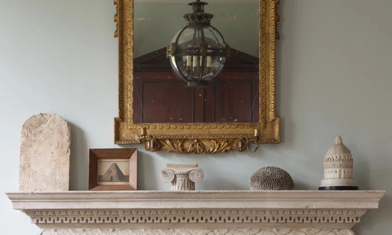 Roboto Studio - Merging two antique dealers into one headless storefront