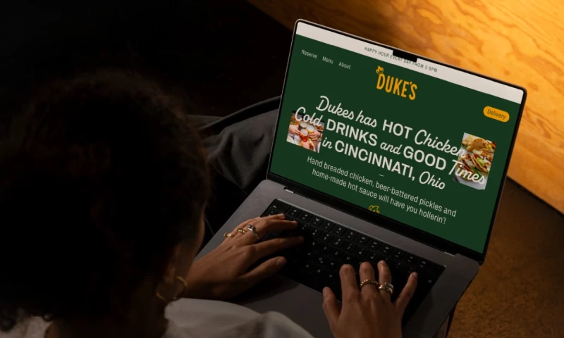 Vicarel Studios - Duke's Restaurant Branding