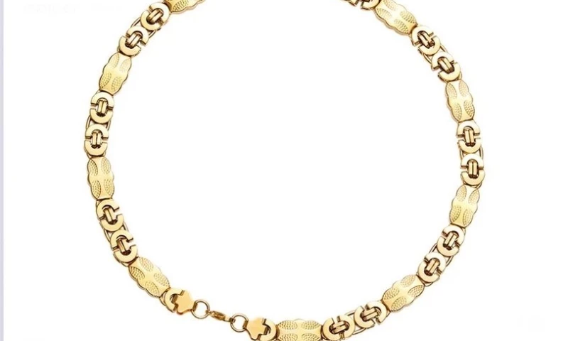AIMI Visual Media - Mens Gold Bracelet Product Photography