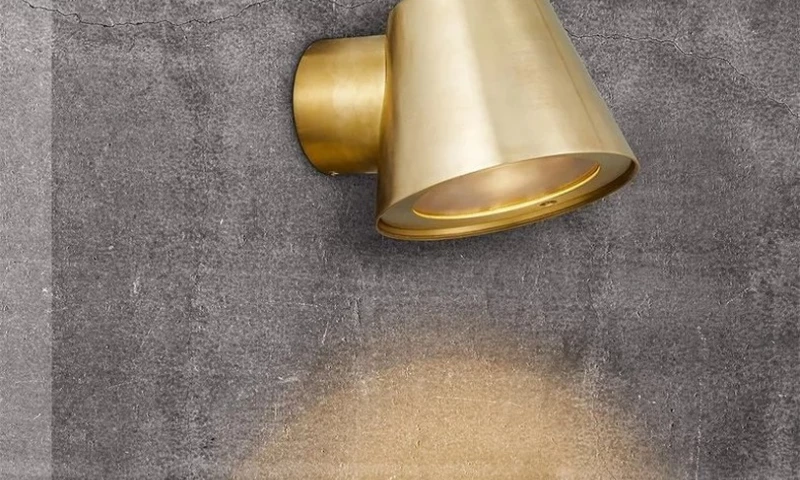 AIMI Visual Media - Brass Wall Lamp Product Photography