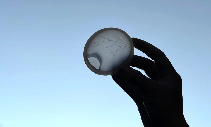 Abtin Valerie - Product Development Studio - Menstrual Disc Design For Improved Everyday Use.