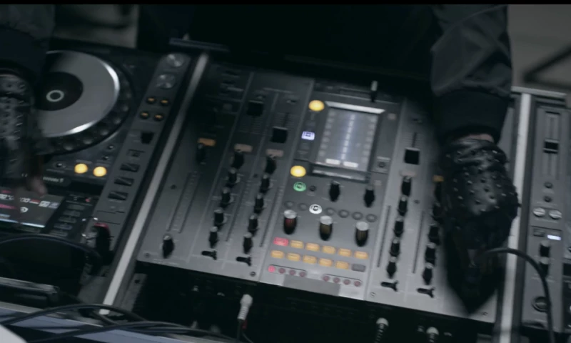 Joy Films - Chrysler 300 C - Feel the rythm of your drive