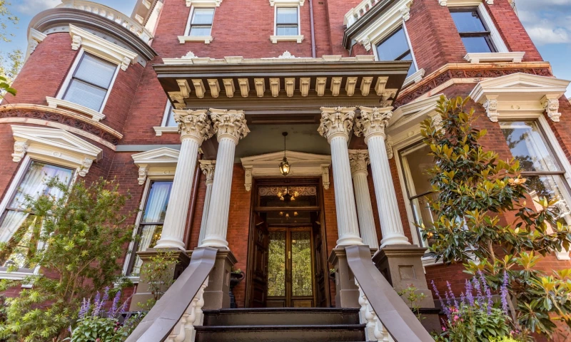 Kollective - Search Visibility and AI Discovery for a Historic Savannah Inn