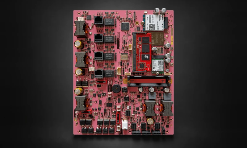 Droid Technologies LLC - Smart Charger with 1 Gbit Ethernet, LTE Cat 4