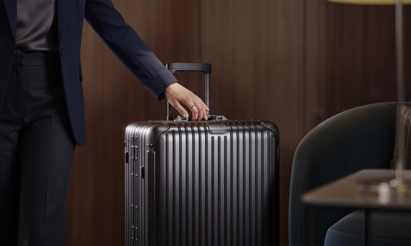 PIXREADY - Premium Luggage CGI