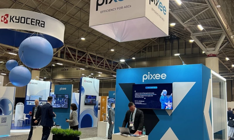 Purple Exhibits - Pixee Medical 20x20 Custom Booth, AAOS 2026