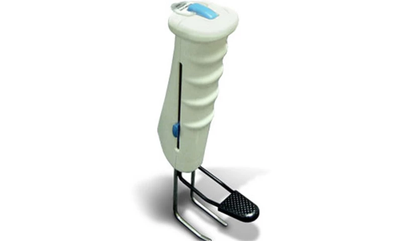 Vertex Product Development Inc. - Direct View Retractor: Single Use Illuminated Vein Retractor