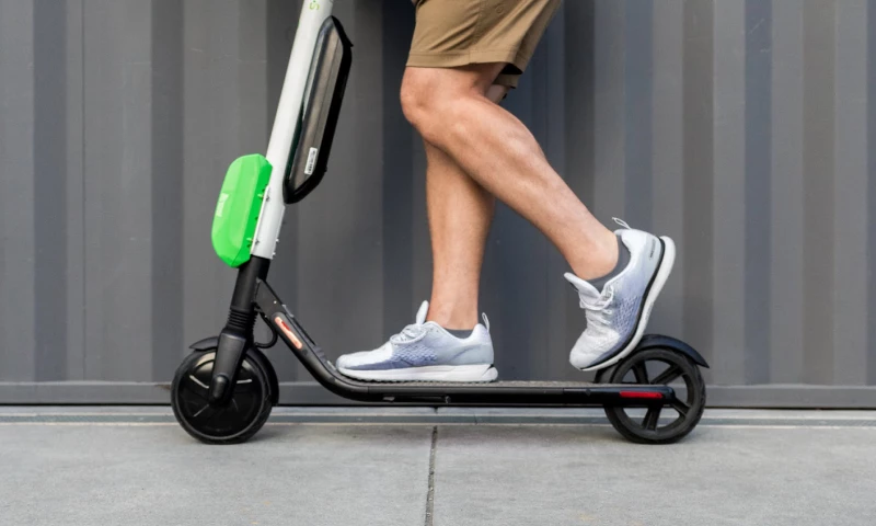 Seasia Infotech - E-SCOOTER CASE STUDY A Ride that Could Save a City