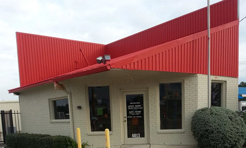 LockTite Storage Large-Scale Signage