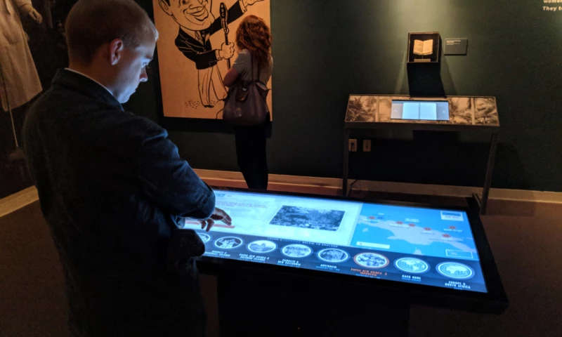 Ideum - On the Road with Bob Hope