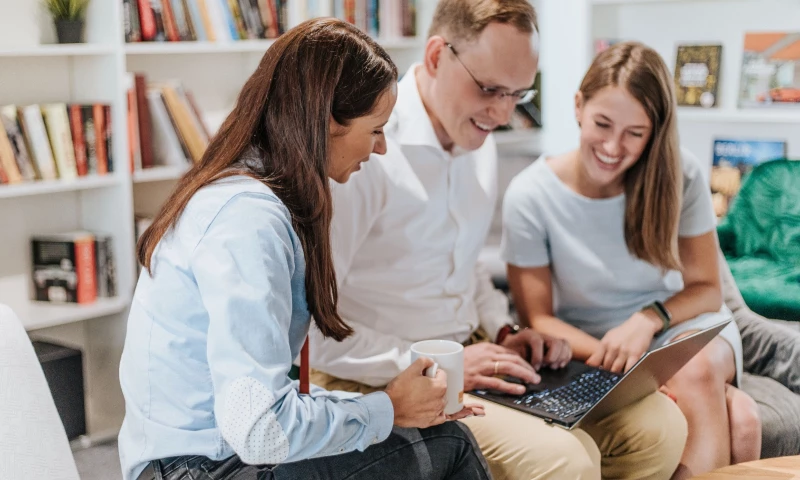 Online GPS-tracking system with complex logistics functionality