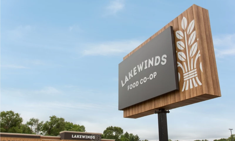 Lakewinds Signage System
