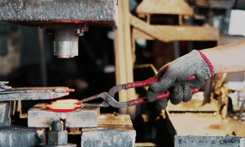 GLOBAL MEDIA DESK - Case Study: Factory Tour Video