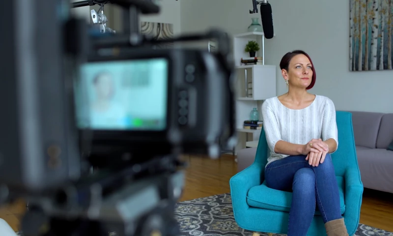 Live By Lauren: Video Business Card