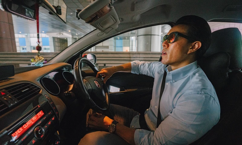 Simulating Distorted Visuals of a Drunk Driver with a Real-Time Streaming to Virtual Reality Glasses