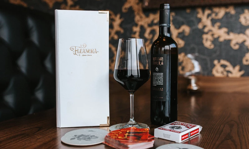 Eleanora Restaurant & Bar