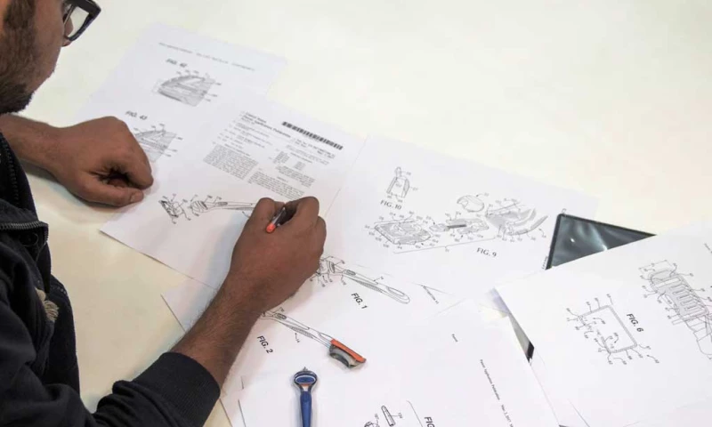 InventIndia Innovations Pvt. Ltd. - TapeClip