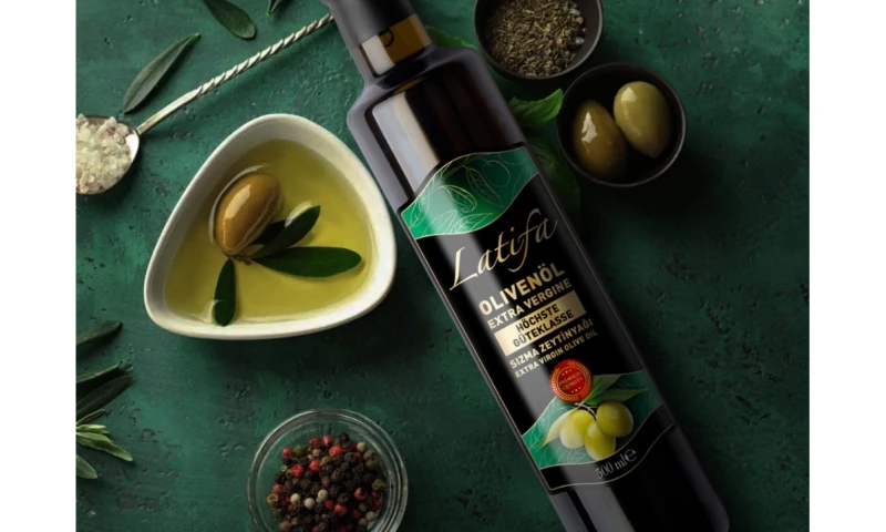 Yusuf Pars - Latifa Olive Oil Packaging