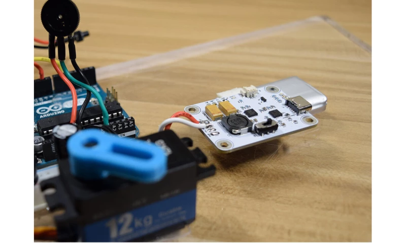 Chargeboost2000: lithium-ion polymer compatible power supply