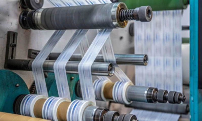 International Adhesive Manufacturer Wins Business at New Retailer in ~6 Months