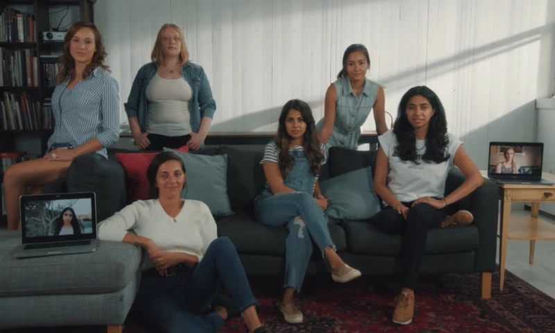 Luminoustudios - Gilette Venus Razor