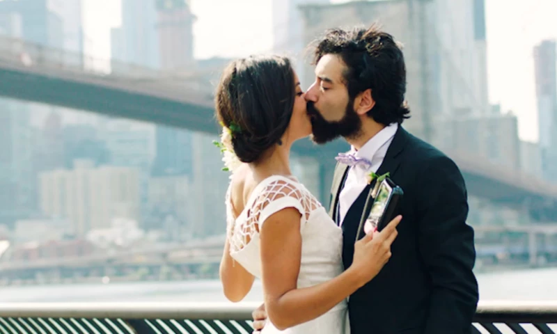 Luminoustudios - Meet the Polaroid Pop