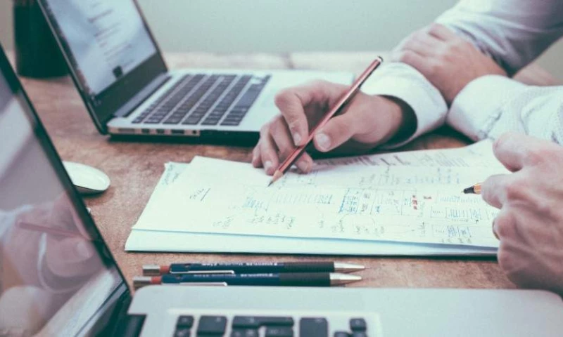 Investment Data Warehouse System Architecture Assessment