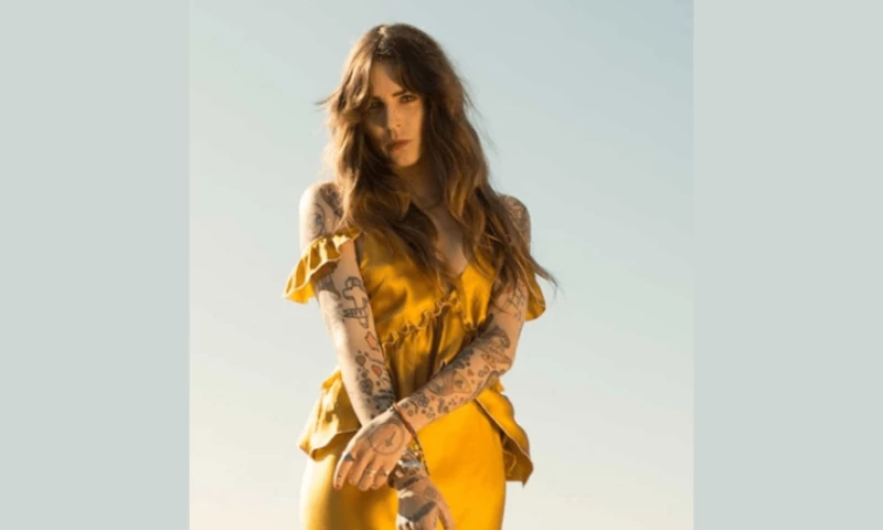 Kicksta - Arcana Fashion Boutique