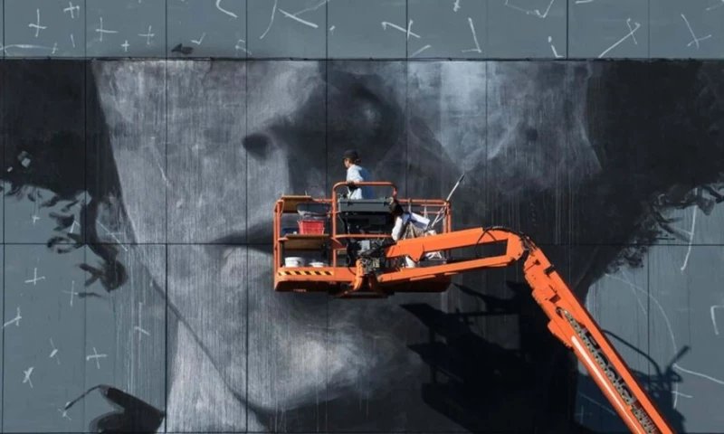 ESKIDOOS - The Crystal Ship