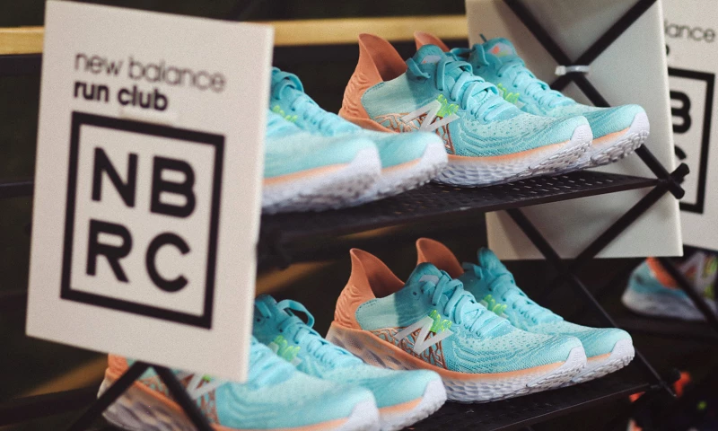 ROOM 1707© - NEW BALANCE