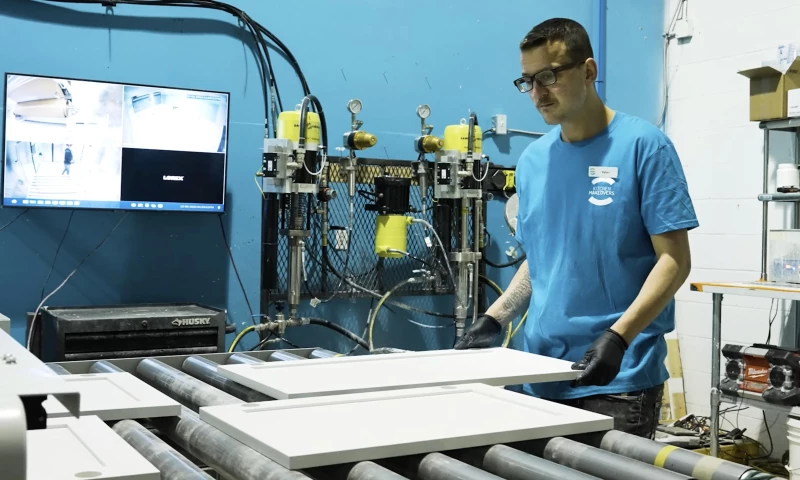 six degrees - Kitchen Makeovers Company Overview Video