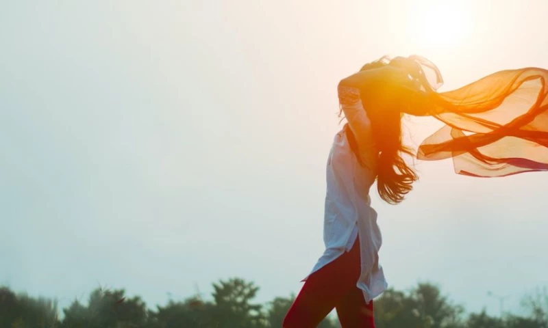 Dr. Jennifer Luis ND