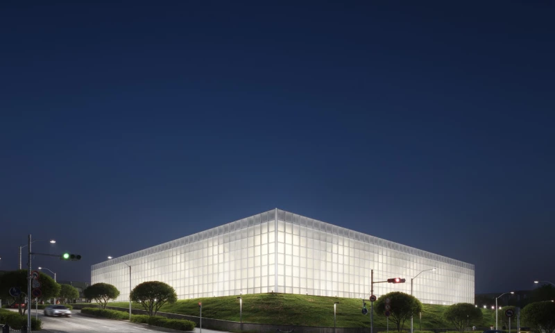 Render Vision - Exterior visualization of a stunning exhibition center in Tokyo