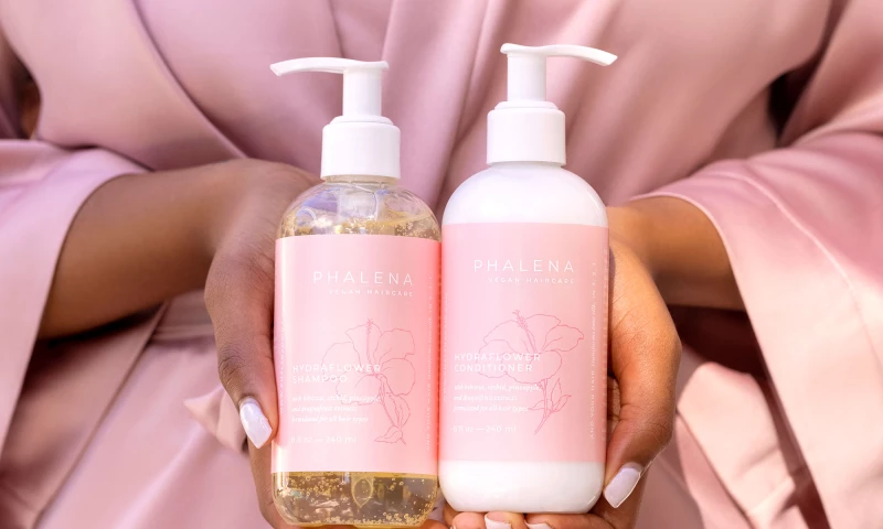 Karolina Król Studio - Phalena Vegan Haircare