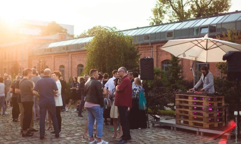 The Beaverhead Ltd - Location based social platform