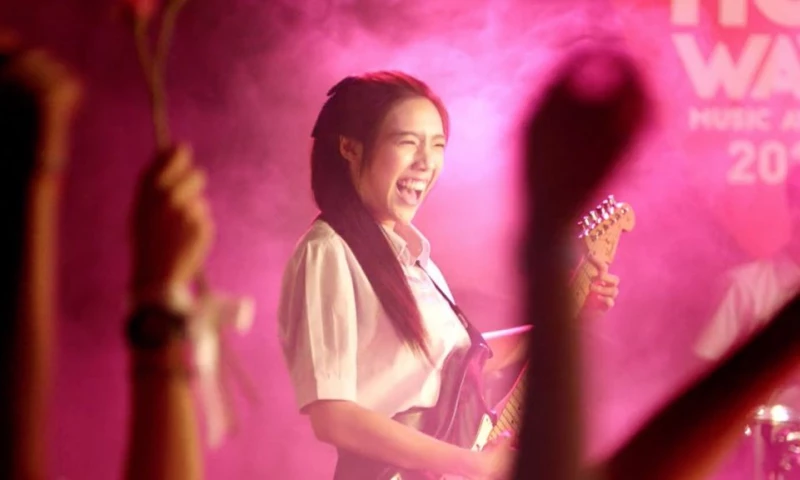 Mbrella Films - Clean & Clear “HOT WAVE” – 30 SEC TVC