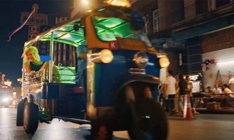 Mbrella Films - KAYAK “Travel Pro” I Lauren Johns, Café Owner and Chef – 30 SEC TVC