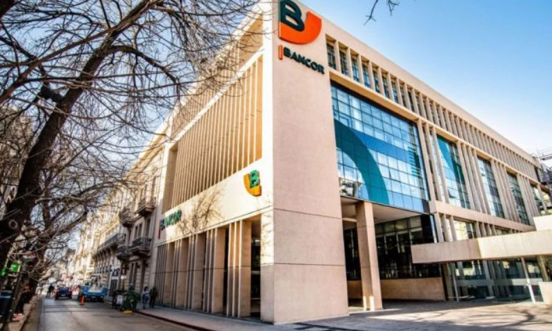 Data warehouse for a bank