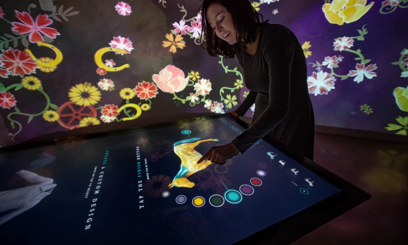 Immersive Room and Media Stations