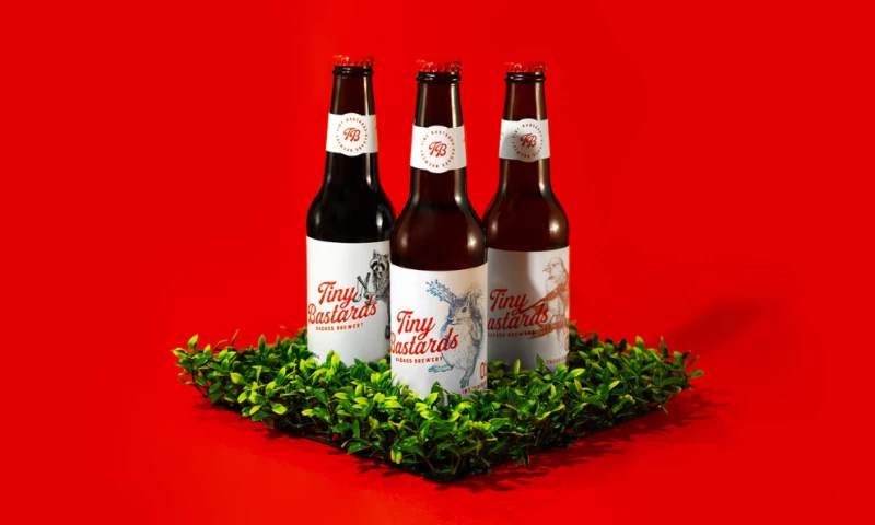 Estudio Cariño - Tiny Bastards