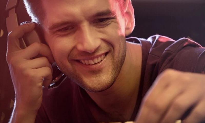 Genie Crawl - New Website for Musical DJ