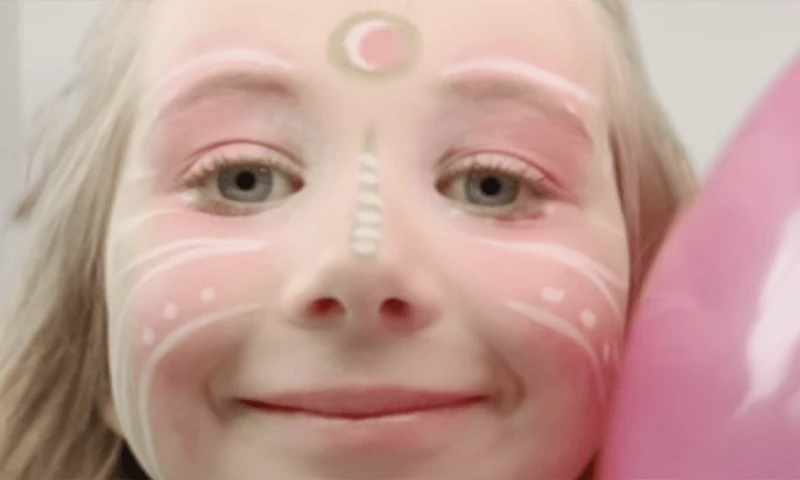 Joy Films - Electrolux-Self-Expression-Table