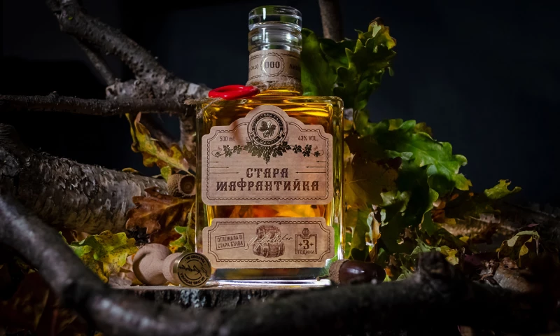 Design Depot - Label design for 3-year-old grape brandy with saffron