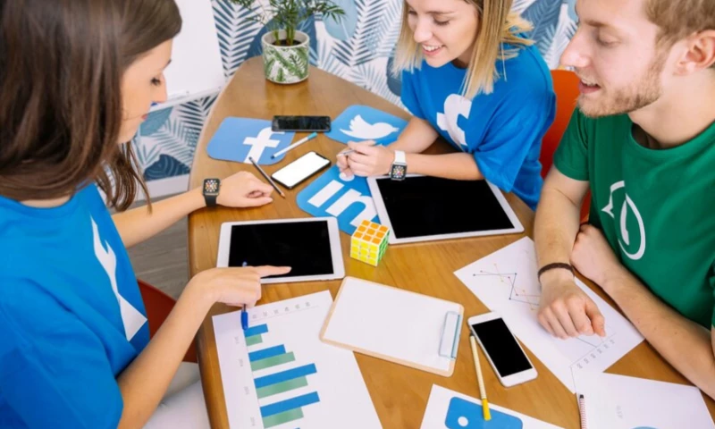 Appticz - Social Media App Development